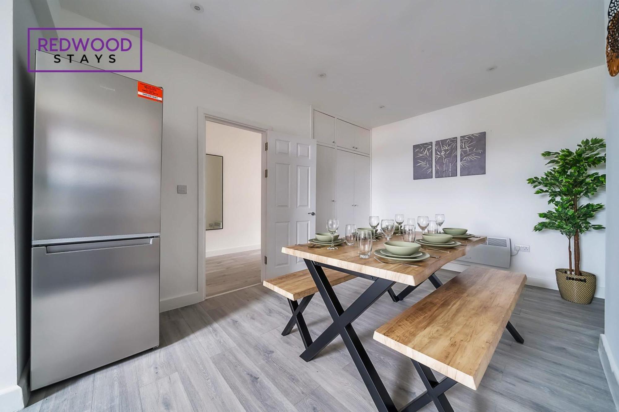Brand New, 2 Bed 1 Bath, Modern Town Center Apartment, Free Wifi & Netflix By Redwood Stays Aldershot Exterior foto